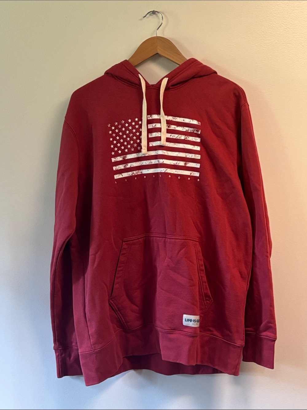 Life Is Good Red Hoodie sz L with Distressed White Flag Graphic NWOT
